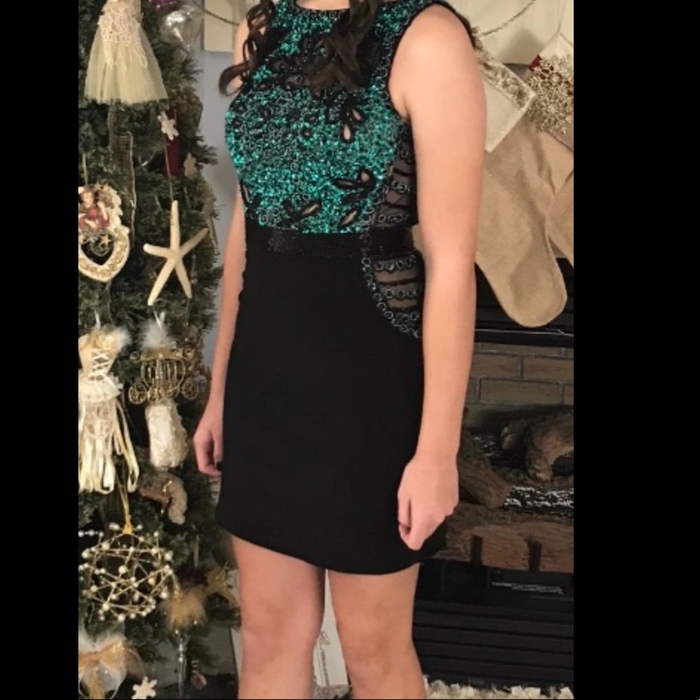 Sherri Hill emerald green/black beaded cocktail dress size 0/2